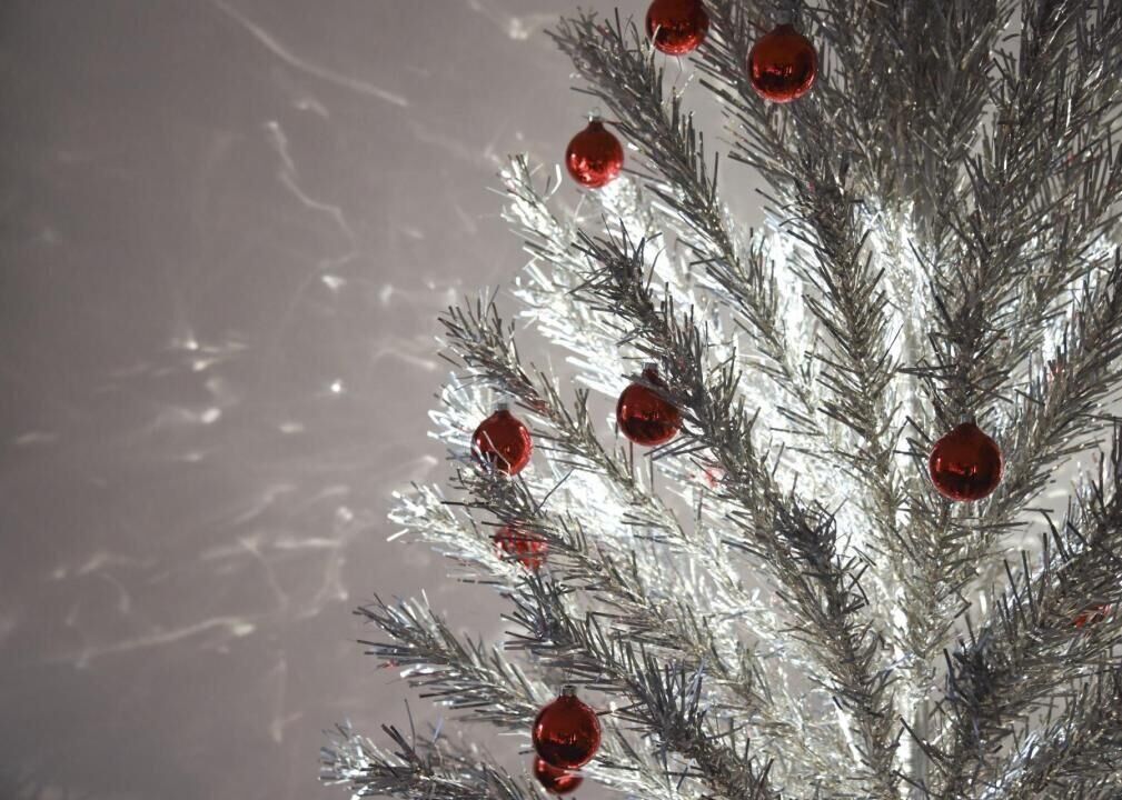 1963: Americans go crazy for aluminum Christmas trees